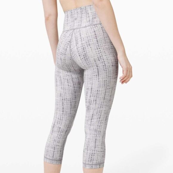 Lululemon Wunder Under Crop (High-Rise) *Luxtreme 21"
Action Jacquard Size 8 - Picture 6 of 6